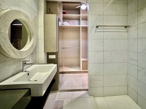 House, Patio | Bathroom - Melodies Moderne 2B2B Near KSL (Johor Bahru)