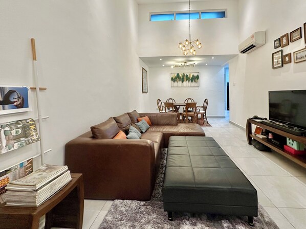 House, Patio | Living area