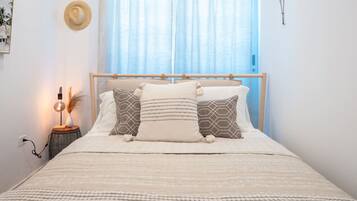 1 chambre, bureau, fer et planche à repasser, Wi-Fi