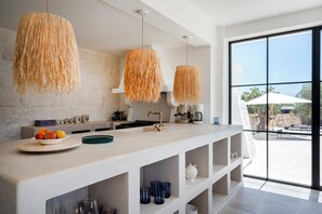 别墅, 泳池景观 | 私人厨房