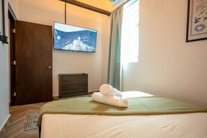 2 bedrooms, iron/ironing board, WiFi, bed sheets