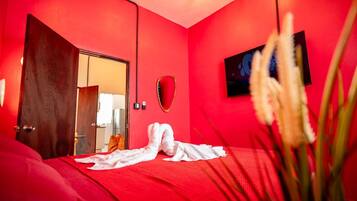 1 bedroom, desk, iron/ironing board, free WiFi