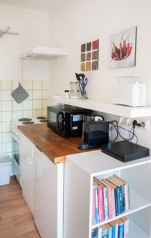 Private kitchen - Guesthouse Elena Apartment 12 (Kassel)