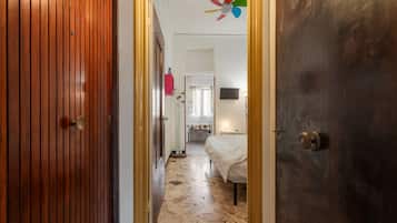 1 camera, Wi-Fi, lenzuola