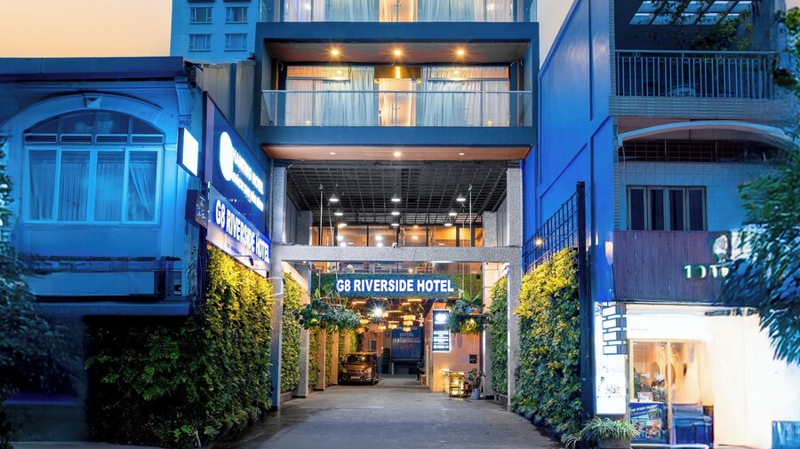 G8 Riverside Hotel & Rooftop Skybar