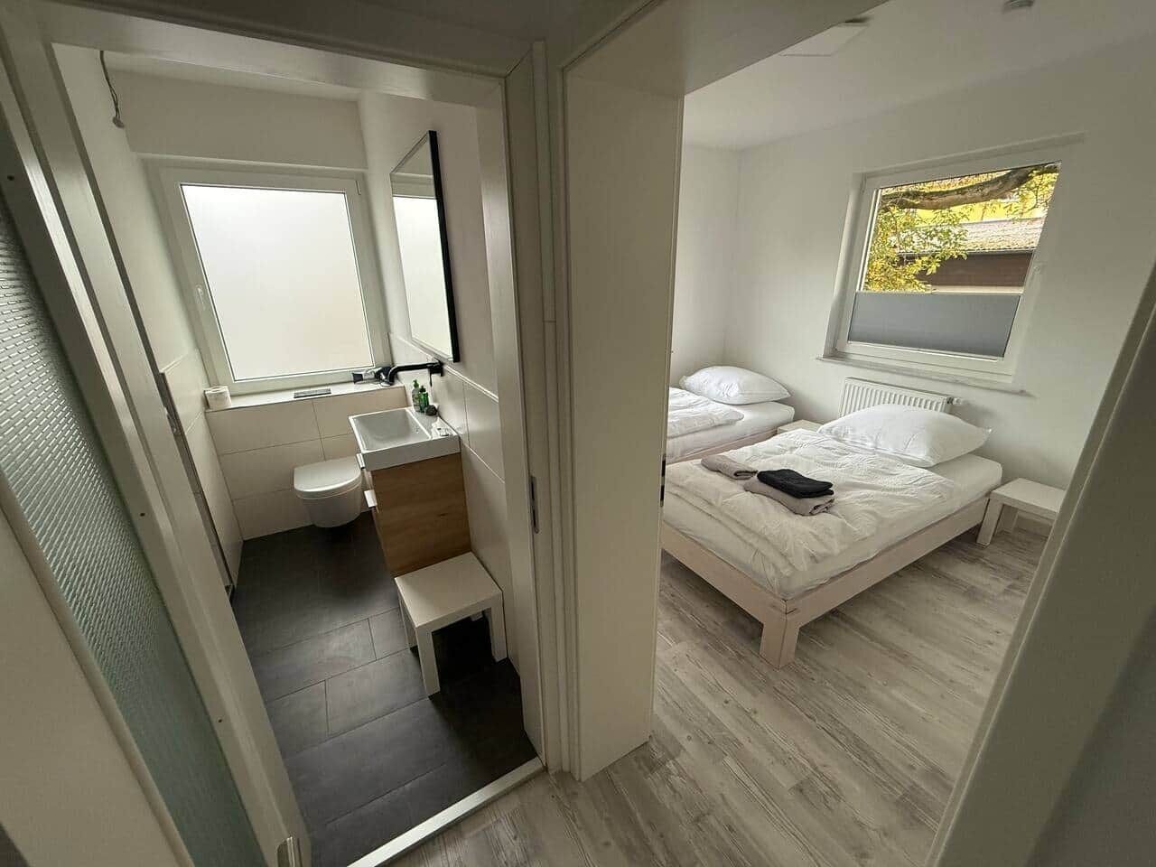 Douche, sèche-cheveux, papier toilette