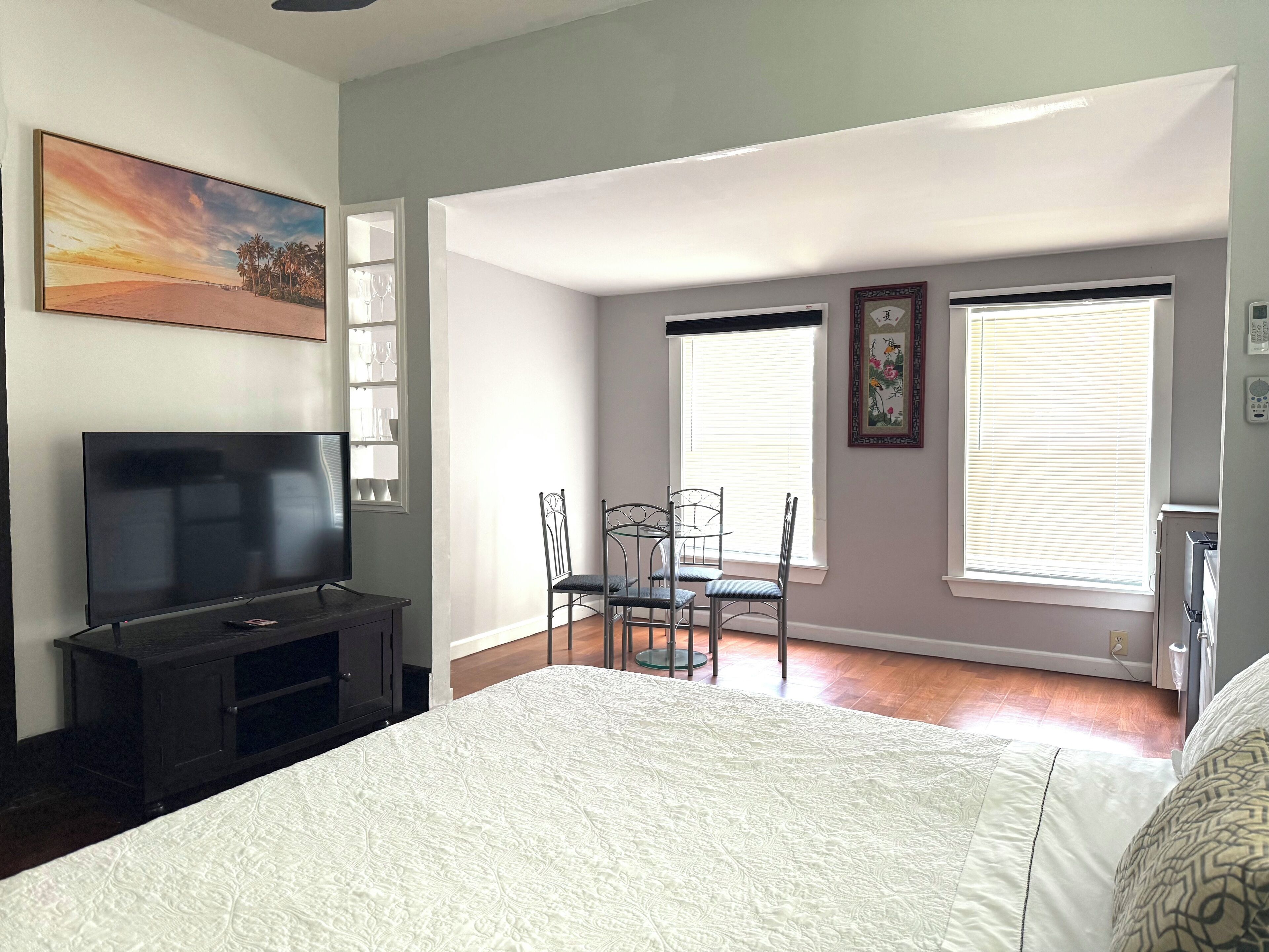 2 bedrooms, desk, iron/ironing board, free WiFi