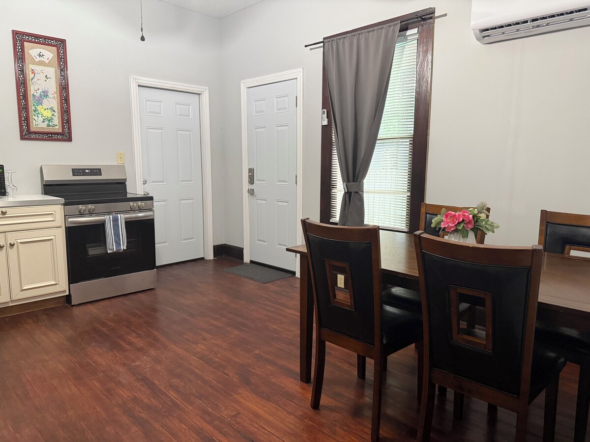 Photo 10 of Prime location surrounded by historic attractions with free parking
