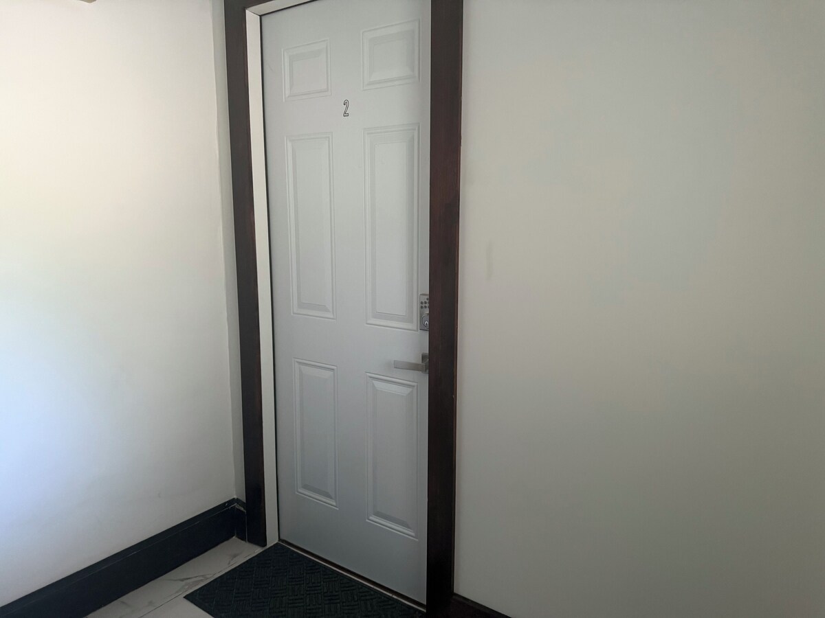 Photo 2 of Prime location surrounded by historic attractions with free parking