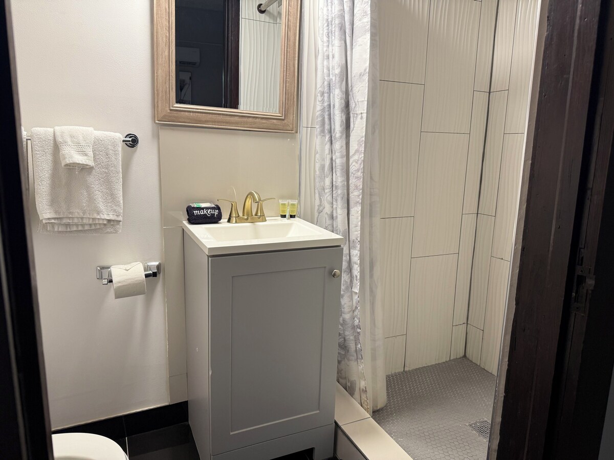 Photo 13 of Prime location surrounded by historic attractions with free parking