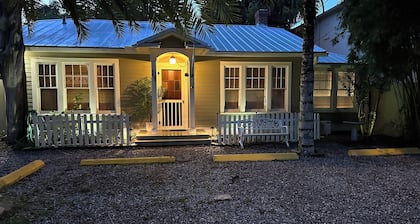 Short driving distance from St. George's shopping and the serene Vilano Beach