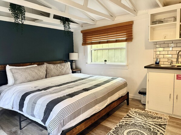 Desk, iron/ironing board, free WiFi, bed sheets