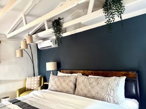 Schreibtisch, Bügeleisen/Bügelbrett, kostenloses WLAN, Bettwäsche