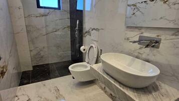 Vierbettzimmer | Badezimmer