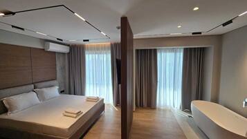 Suite Superior | Ruang kerja ramah laptop dan Wi-Fi gratis