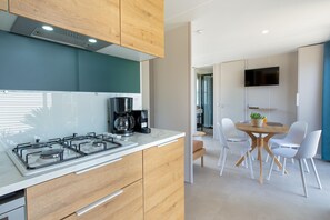 Mobile Home | Private kitchen