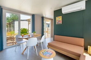Mobile Home | Dining - Mobile Home Near Beach (Agde)