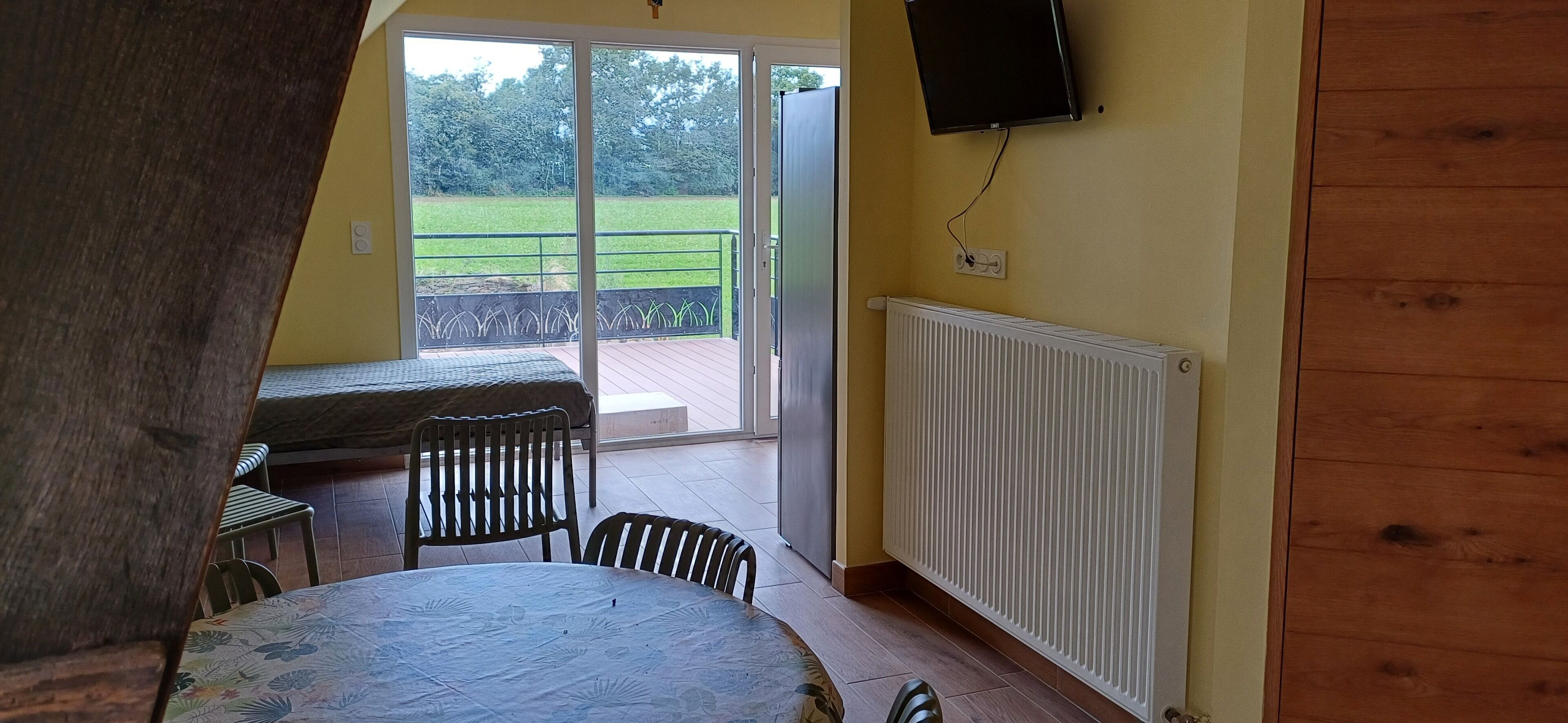 1 bedroom, desk, free WiFi, bed sheets