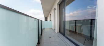 MoHost Dynamic - Modern 2BR Apartment