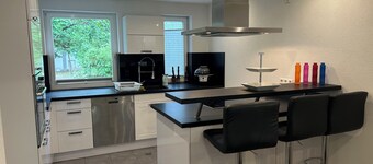 Cozy terraced house for up to 8 people1 minute from the trade fair