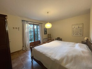 3 Schlafzimmer, Bügeleisen/Bügelbrett, WLAN, Bettwäsche