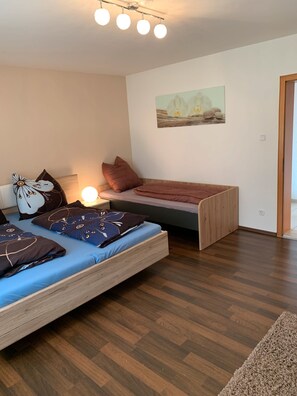 2 bedrooms, WiFi, bed sheets