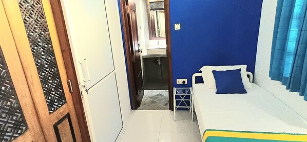 1 chambre, fer et planche à repasser, Wi-Fi, draps fournis