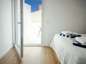 Appartement, 3 slaapkamers, terras, uitzicht op zee | 3 slaapkamers