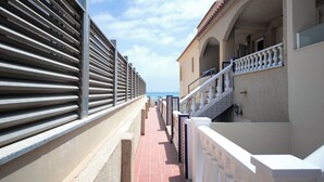 Căn hộ, 3 phòng ngủ, sân hiên, quang cảnh biển | Ngoại thất