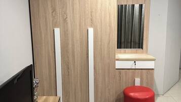 Deluxe Single Room, City View | Free WiFi