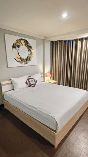 Deluxe Single Room, City View | Free WiFi - Take time house (Chiang Mai)