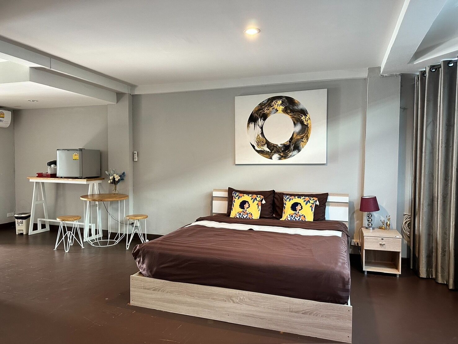 Deluxe Single Room, City View | Free WiFi