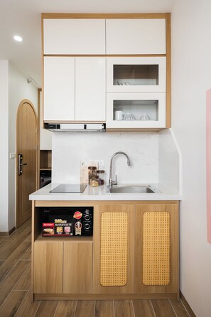 Studio, Balcony | Minibar, free WiFi, bed sheets - The Harmony Red River Residence (Tay Ho)