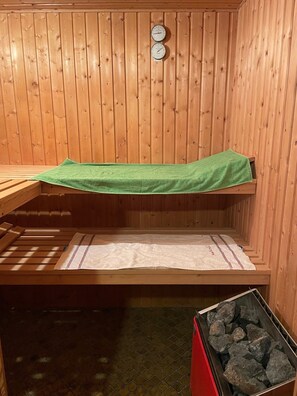 Sauna - Entire Apartment in a Quiet Location (Oerlenbach)