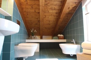 Shower, bidet - Snug Nest - MyHomeinComo (Como)