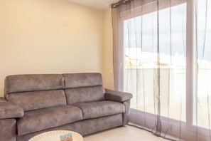 Suite estudio familiar, balcón, vistas al mar | Wifi gratis