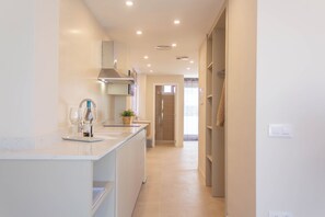 Suite monolocale familiare, balcone, vista mare | Wi-Fi gratuito