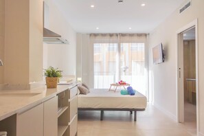 Comfort Studio Suite, Balcony, City View | Free WiFi