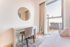 2 bedrooms, in-room safe, iron/ironing board, free WiFi