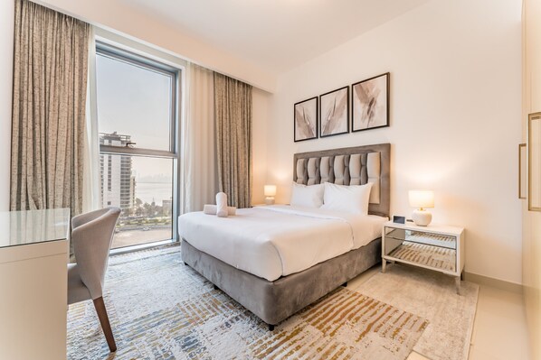 2 bedrooms, in-room safe, iron/ironing board, free WiFi