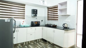 Unclassified image, 3 of 13, button - Charming 2-bedroom AC apartment Close to Rajagiri Hospital (KL)