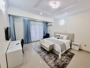 4 chambres, fer et planche à repasser, Wi-Fi