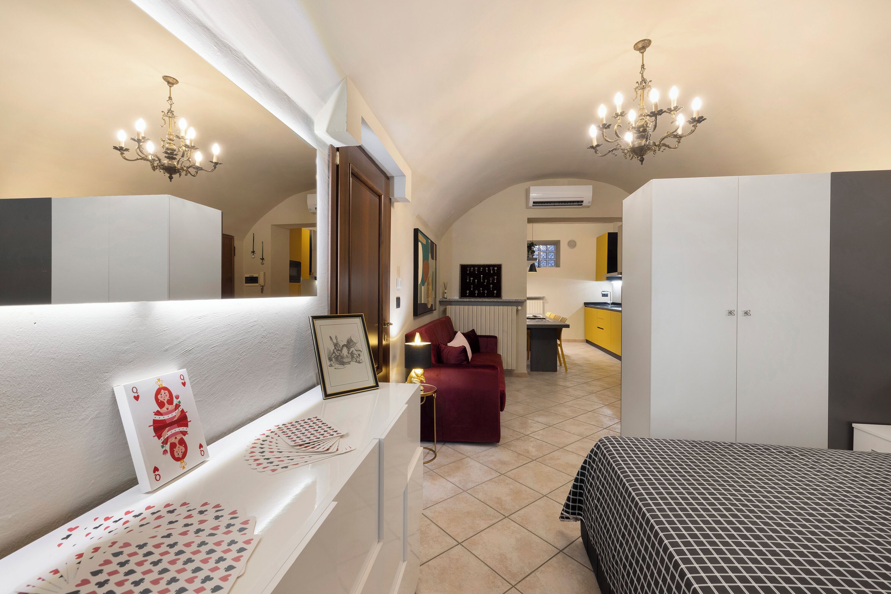 1 habitación, tabla de planchar con plancha, wifi y ropa de cama 