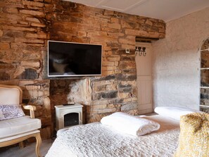 2 Schlafzimmer, Reisekinderbett, kostenloses WLAN, Bettwäsche