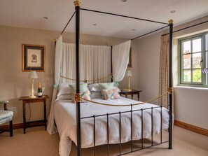 3 slaapkamers, reisbedje, gratis wifi, beddengoed