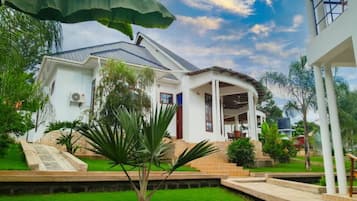 Vila superluxo, vista para o jardim | Vista para o jardim