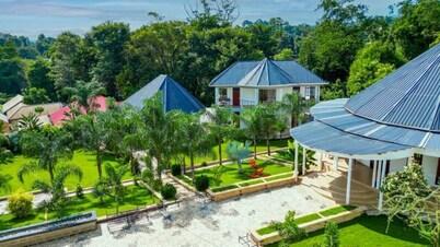 Hellen's Riverside Villas