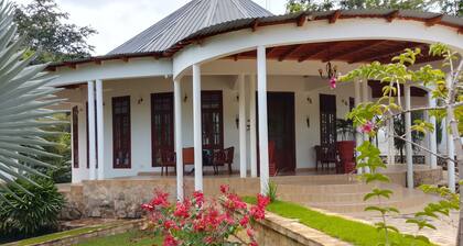 Hellen's Riverside Villas