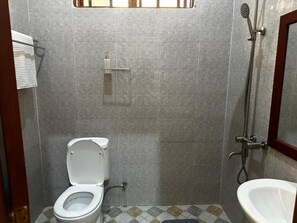 Luxury Villa, Garden View | Bathroom | Shower, slippers, towels, soap