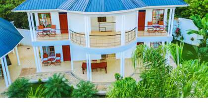 Hellen's Riverside Villas